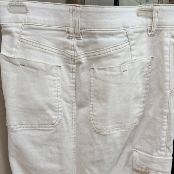 Democracy White Denim Skirt Size 6 - Picture 5 of 10